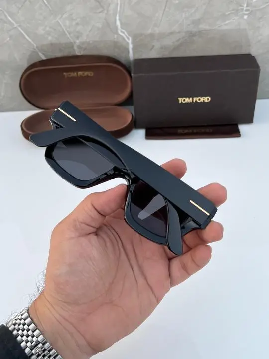 full black 5.webp